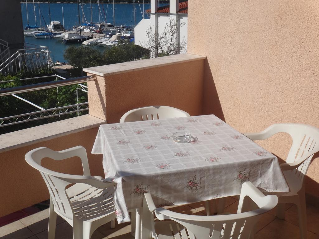 Apartments Pavlov Tisno Room photo